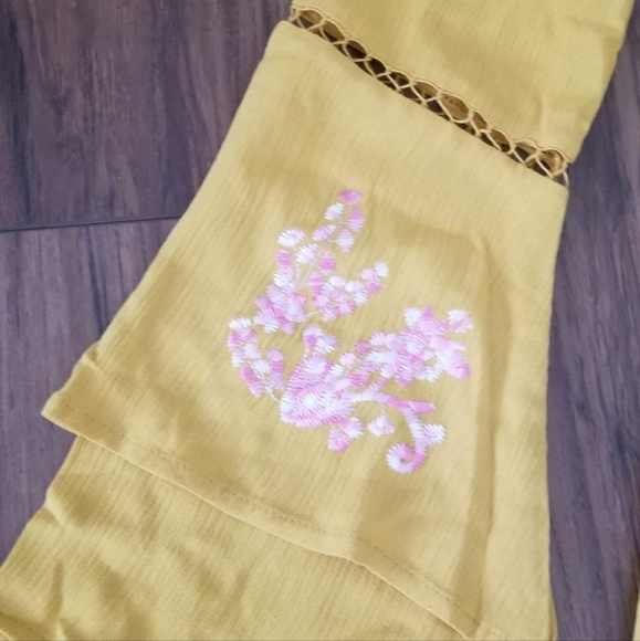 Francesca's NWT Romper - Picture 2 of 4